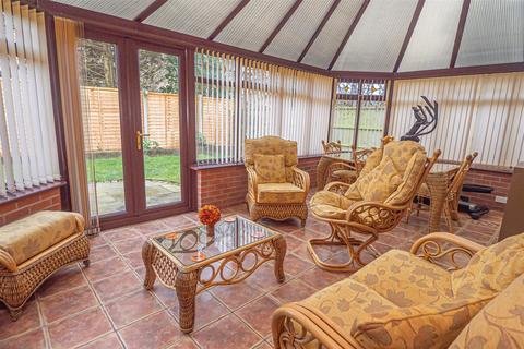 1 Coleridge Drive, Cheadle, Stoke-on-trent, ST10 1XA