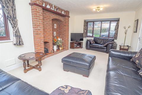 1 Coleridge Drive, Cheadle, Stoke-on-trent, ST10 1XA
