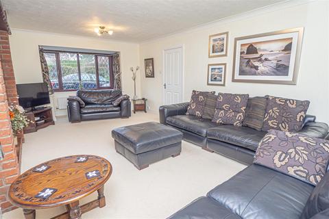 1 Coleridge Drive, Cheadle, Stoke-on-trent, ST10 1XA