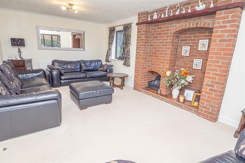 1 Coleridge Drive, Cheadle, Stoke-on-trent, ST10 1XA