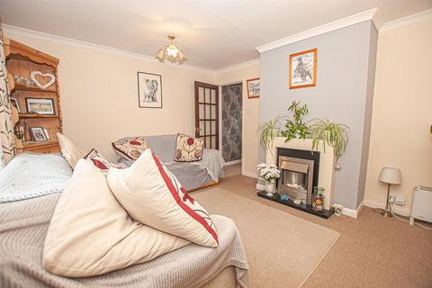 4 Hilsea Crescent, Marchington, Uttoxeter, ST14 8LR