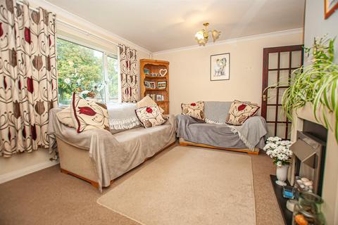 4 Hilsea Crescent, Marchington, Uttoxeter, ST14 8LR