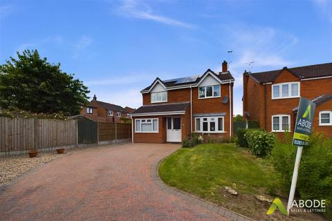 4 bedroom detached house for sale, Nene Close, Stretton DE13