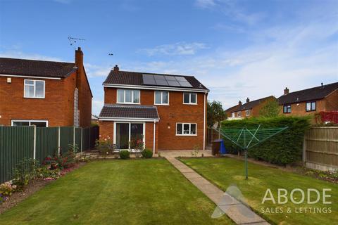 4 bedroom detached house for sale, Nene Close, Stretton DE13