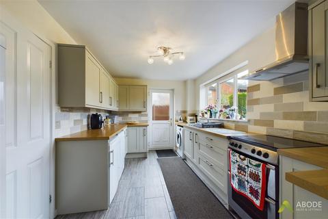 4 bedroom detached house for sale, Nene Close, Stretton DE13