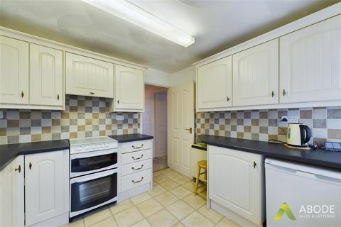 2 bedroom detached bungalow for sale, Ridgeway Road, Burton-on-Trent DE15