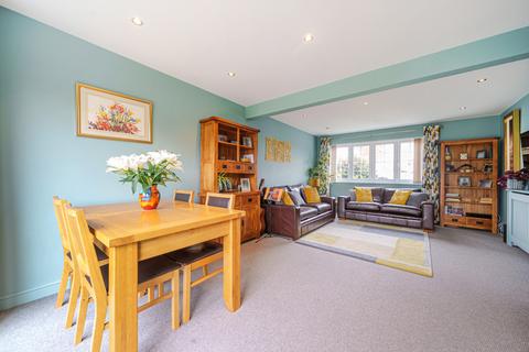 66 Seaford Close, Ruislip, HA4 7HN