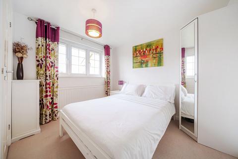 66 Seaford Close, Ruislip, HA4 7HN