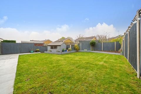 66 Seaford Close, Ruislip, HA4 7HN