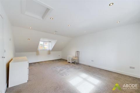 7 Greenway, Burton-on-trent, DE15 0AR