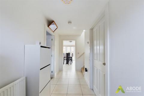 14 Cascade Close, Burton-on-trent, DE14 1DX