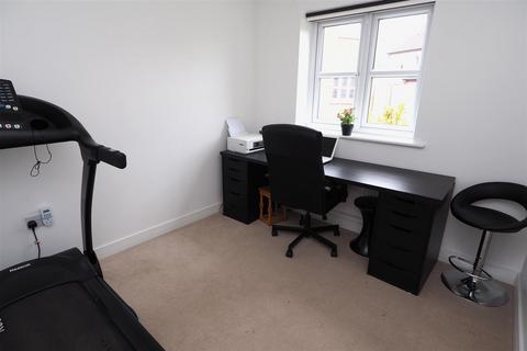 14 Cascade Close, Burton-on-trent, DE14 1DX