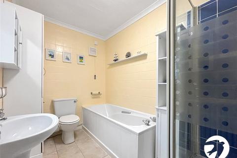 11 Wood Street, Cuxton, Rochester, ME2 1LT