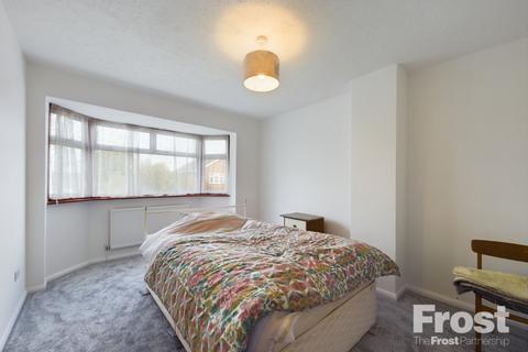 3 bedroom semi-detached house to rent, Chestnut Close, Ashford, Surrey, TW15