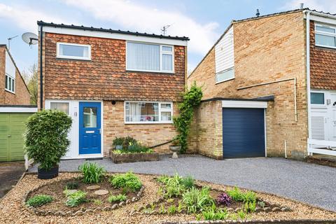 19 Fisher Rowe Close, Bramley, Guildford, GU5 0EH
