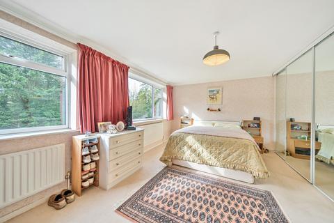 19 Fisher Rowe Close, Bramley, Guildford, GU5 0EH