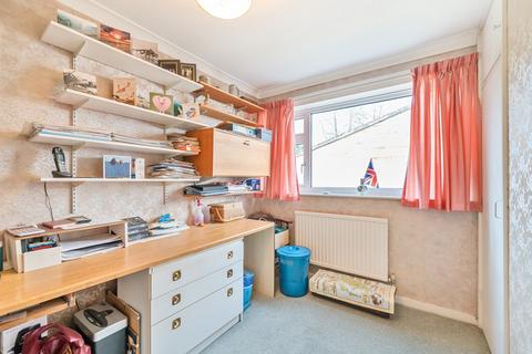 19 Fisher Rowe Close, Bramley, Guildford, GU5 0EH