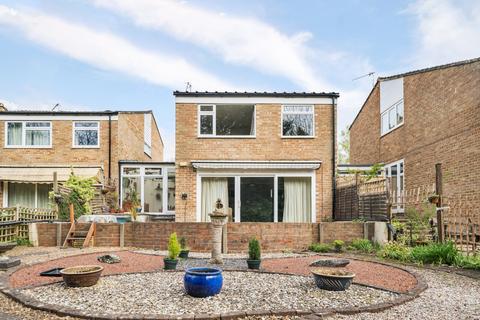 19 Fisher Rowe Close, Bramley, Guildford, GU5 0EH