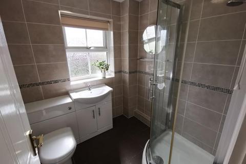 2 bedroom terraced house to rent, Chadwick Avenue, Winchmore Hill, N21
