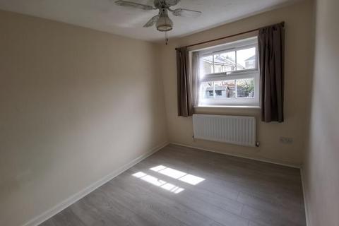 2 bedroom terraced house to rent, Chadwick Avenue, Winchmore Hill, N21