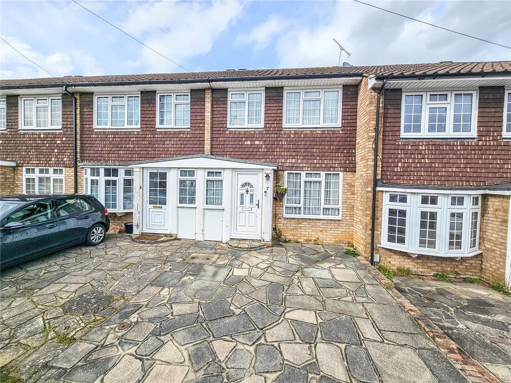 Sims Close, Romford, RM1 3 bed terraced house for sale £450,000