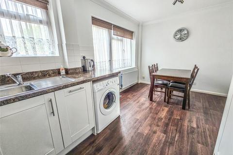 7 Sims Close, Romford, RM1 3QT
