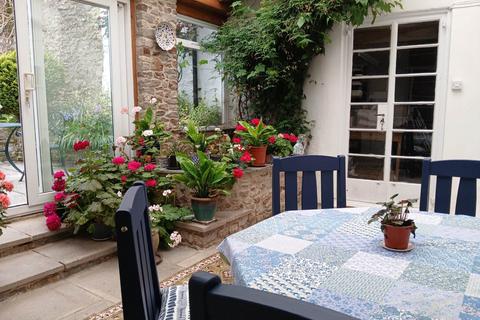 4 bedroom detached house for sale, Queens Square, Colyton, Devon