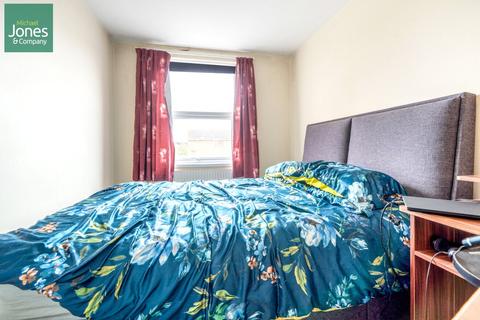 2 bedroom flat to rent, Brighton Road, Lancing, West Sussex, BN15