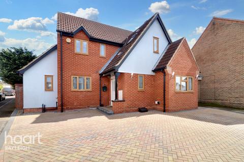 4 bedroom detached house for sale, Denham Vale, Rayleigh