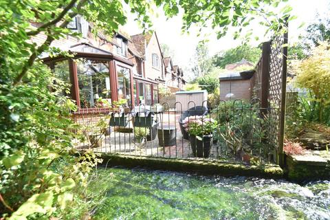 2 bedroom terraced house for sale, Missenden Road, Chesham, HP5