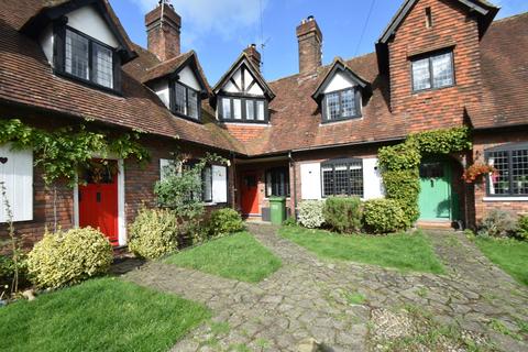 2 bedroom terraced house for sale, Missenden Road, Chesham, HP5