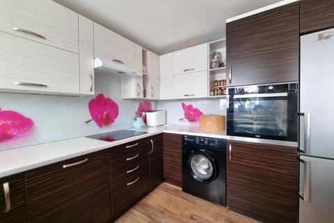 58 Milnrow Road, Sheffield, S5 9LU