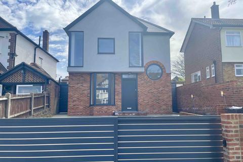 5 bedroom detached house to rent, Wanstead E11