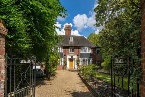 5 bedroom detached house for sale, Netherhall Gardens, Hampstead NW3