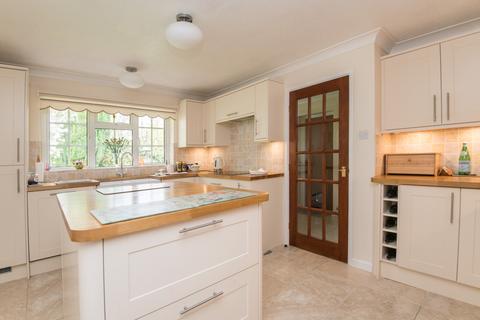 Meadow Bank, 6 Barton Rise, Feniton, Honiton, EX14 3HW