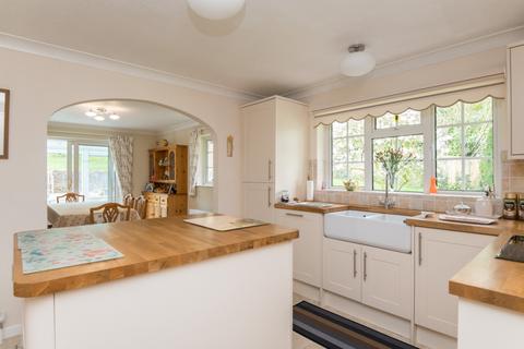 Meadow Bank, 6 Barton Rise, Feniton, Honiton, EX14 3HW