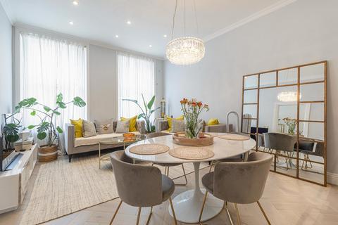 2 bedroom flat for sale, London SW7