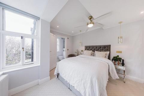 2 bedroom flat for sale, London SW7