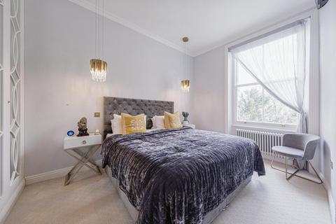 2 bedroom flat for sale, London SW7