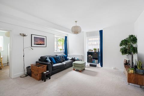 2 bedroom maisonette for sale, 2 Birdhurst Rise, South Croydon CR2