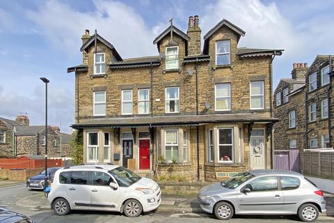 4 bedroom terraced house for sale, De Ferrieres Avenue, Harrogate