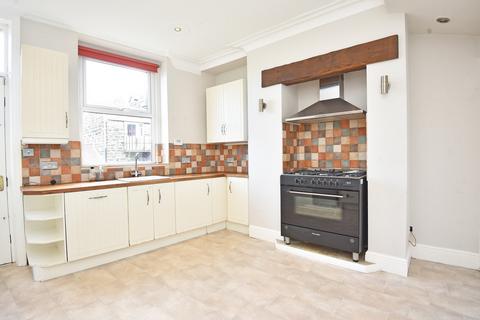 4 bedroom terraced house for sale, De Ferrieres Avenue, Harrogate