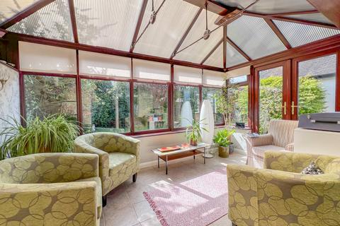 12 Appledene Close, Rayleigh, SS6 9JL