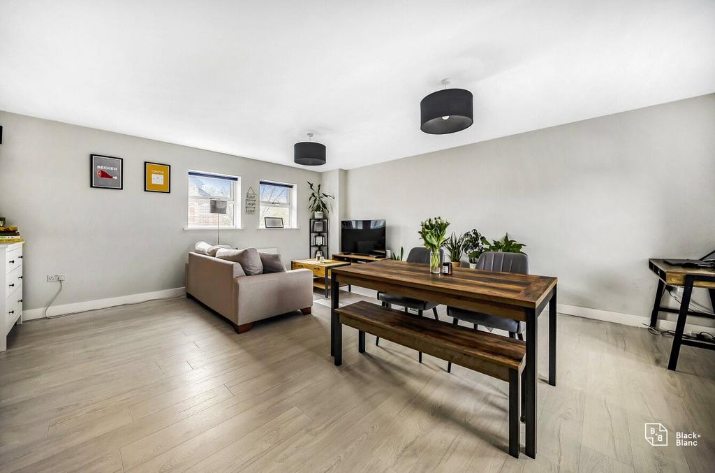 Kitchen/Reception