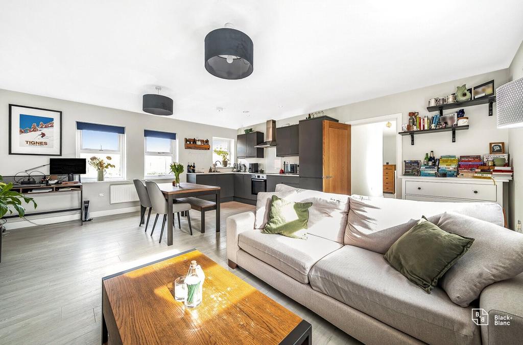 Kitchen/Reception