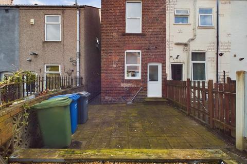 2 bedroom end of terrace house to rent, Derby Road, Chesterfield
