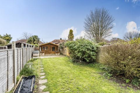 3 bedroom terraced house for sale, Courtney Crescent, Carshalton