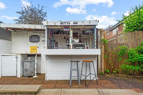 9 Bedlow Way, Croydon, CR0 4QT