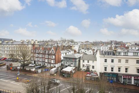 3 bedroom maisonette for sale, Upper Highbury, The Common, Tunbridge Wells