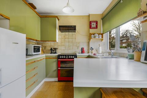 84 Oakways, Eltham, London, SE9 2NZ